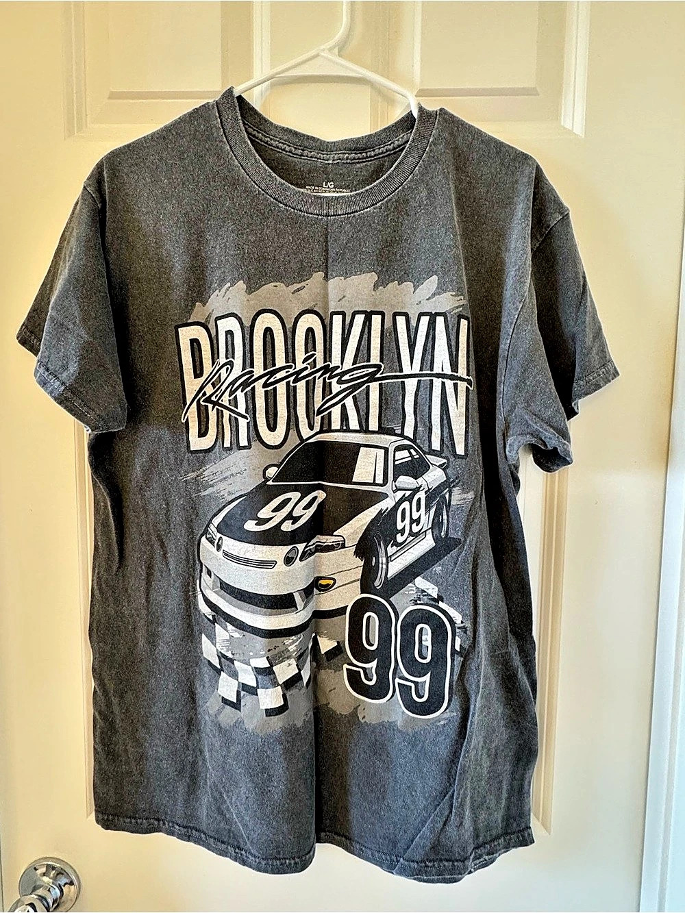 Graphic Gray/ Distressed Black Brooklyn Racing Tee 100% Cotton Size Large